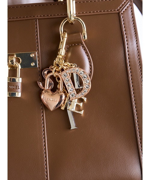 SNIDEL（スナイデル）の「メタルロゴチャーム（キーケース/キーアクセサリー・レディース・ゴールド/マルチ・F）」の9枚目の写真