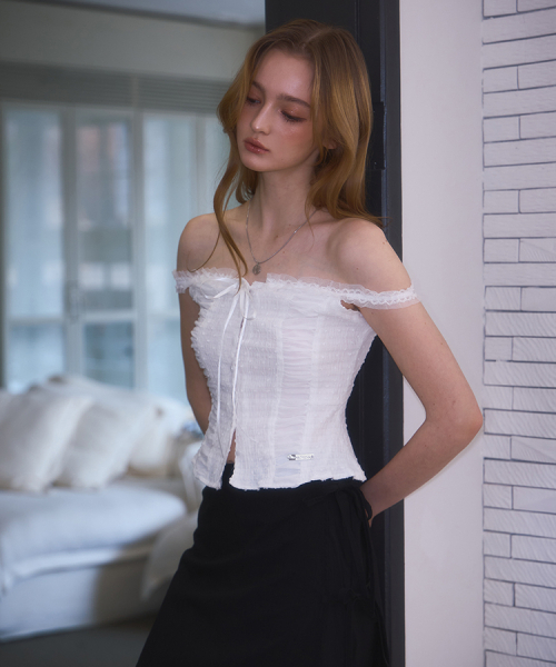 ROSEFRANTZ（ロゼフランツ）の「Lace Off Shoulder Sleeveless [White]（シャツ/ブラウス・レディース・ホワイト・SMALL/MEDIUM）」の3枚目の写真