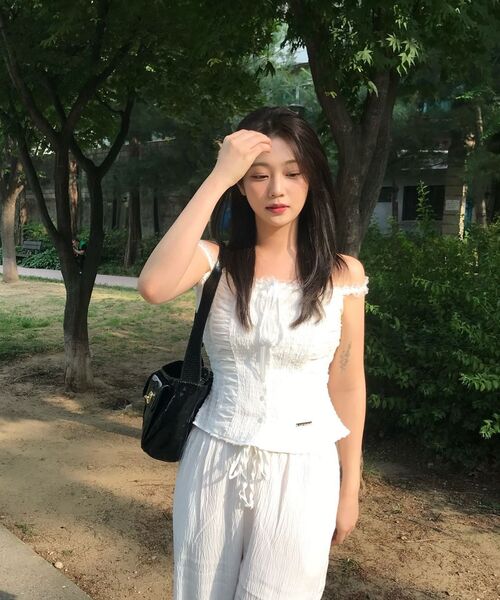 ROSEFRANTZ（ロゼフランツ）の「Lace Off Shoulder Sleeveless [White]（シャツ/ブラウス・レディース・ホワイト・SMALL/MEDIUM）」の12枚目の写真