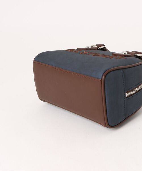 JILL STUART(ジルスチュアート)の「JILL STUART(ジル スチュアート) パネルデニム ミニボストン(ショルダーバッグ・レディース・サックスブルー/ネイビー/ピンク・FREE)」の5枚目の写真