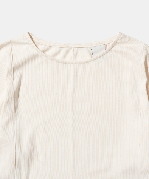 Diamond Layla(ダイアモンドレイラ)の「Modal Second Layer Longsleeve T101 Ivory(Tシャツ/カットソー・レディース・アイボリー・MEDIUM/LARGE)」の5枚目の写真