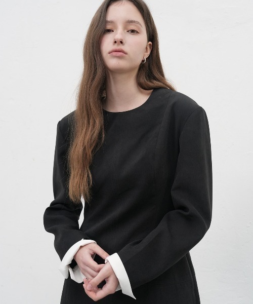 GENERAL IDEA(ジェネラルアイデア)の「【GENERAL IDEA】カフスミニワンピース / CUFFS COLORATION MINI ONE PIECE(ワンピース・レディース・ブラック・S/M/L)」の2枚目の写真