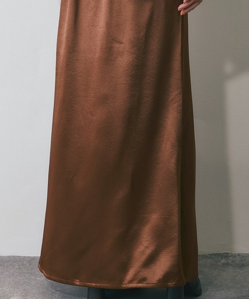 ANOTHER S（アナザーエス）の「サテンロングスカート（スカート・レディース・ブラック/ブラウン/グレイッシュベージュ・FREE）」の21枚目の写真