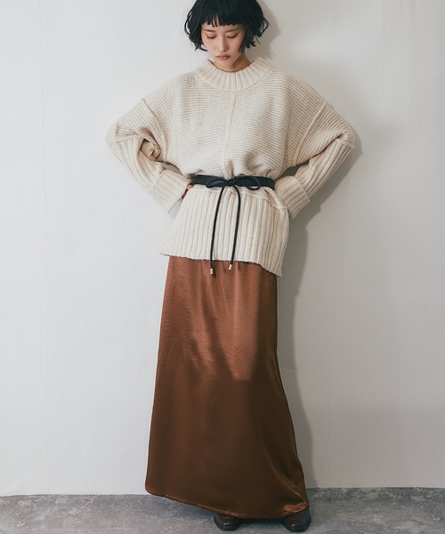 ANOTHER S（アナザーエス）の「サテンロングスカート（スカート・レディース・ブラック/ブラウン/グレイッシュベージュ・FREE）」の4枚目の写真