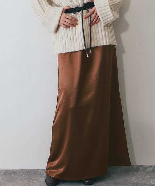 ANOTHER S（アナザーエス）の「サテンロングスカート（スカート・レディース・ブラック/ブラウン/グレイッシュベージュ・FREE）」の17枚目の写真