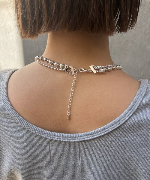 WHO'S WHO gallery（フーズフーギャラリー）の「TRIPLE BALL NECKLACE（ネックレス・レディース・シルバー・FREE）」の3枚目の写真