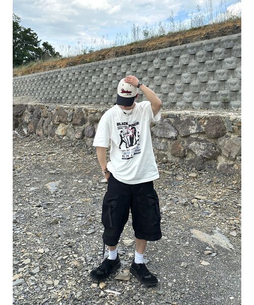 CACTUSDONUTMARKET(カクタスドーナツマーケット)の「Black Punch T-Shirt - White(Tシャツ/カットソー・レディース・その他・MEDIUM/LARGE)」の13枚目の写真