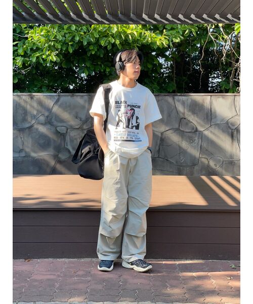 CACTUSDONUTMARKET(カクタスドーナツマーケット)の「Black Punch T-Shirt - White(Tシャツ/カットソー・レディース・その他・MEDIUM/LARGE)」の4枚目の写真