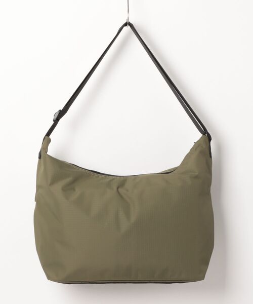 A.en(エイエン )の「A.en Daily Bag Olive(ショルダーバッグ・メンズ・オリーブ・FREE)」の2枚目の写真