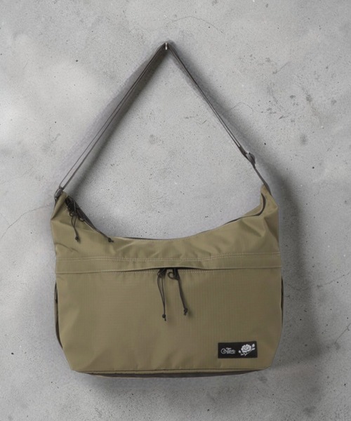 A.en(エイエン )の「A.en Daily Bag Olive(ショルダーバッグ・メンズ・オリーブ・FREE)」の8枚目の写真