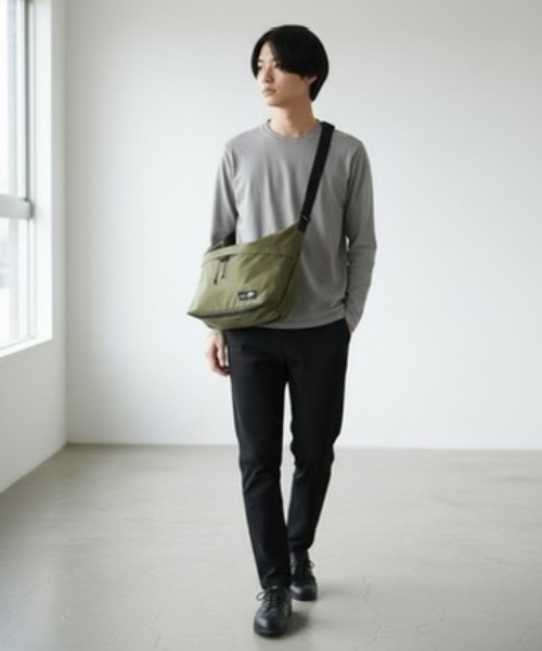 A.en(エイエン )の「A.en Daily Bag Olive(ショルダーバッグ・メンズ・オリーブ・FREE)」の7枚目の写真