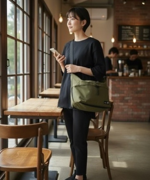 A.en(エイエン )の「A.en Daily Bag Olive(ショルダーバッグ・メンズ・オリーブ・FREE)」の14枚目の写真