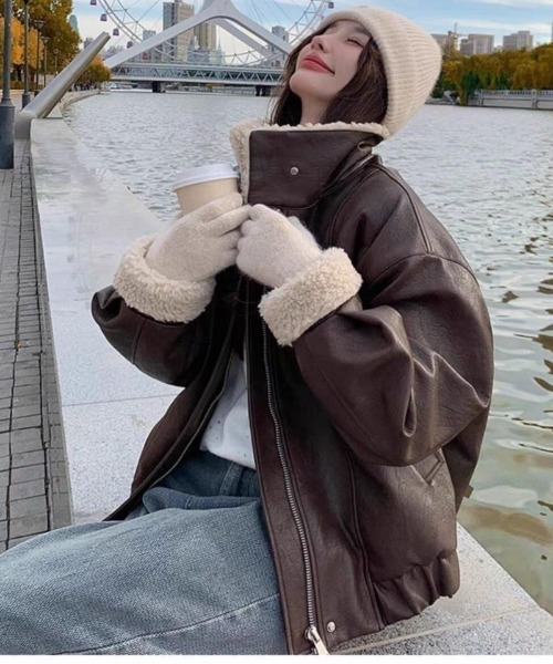 Ritzy(リッツィー)の「フェイクレザー 襟ボア切り替え ブルゾン(ブルゾン・レディース・ブラウン・M)」の19枚目の写真