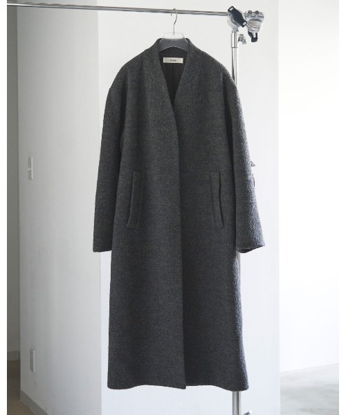 anuke（アンヌーク）の「anuke Collarless Cocoon Coat 62520003（ブルゾン・レディース・チャコールグレー/ネイビー・36/38）」の2枚目の写真