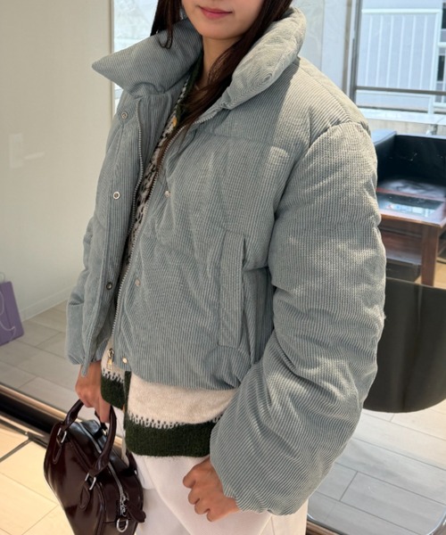 mebole(メボレ)の「コーデュロイショートダウンジャケット(ダウンジャケット/コート・レディース・ブラック/アイボリー/ブルー・FREE)」の4枚目の写真