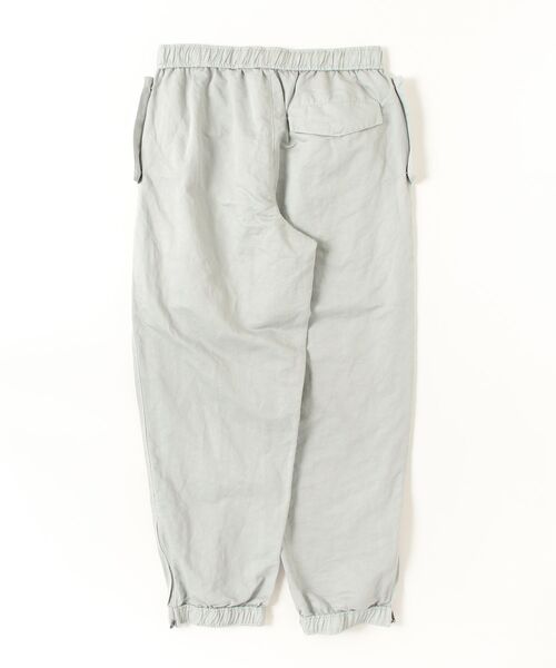 three dots（スリードッツ）の「ガーメントダイ リネンコットン パンツ（カーゴパンツ・メンズ・ライトグレー・SMALL/MEDIUM/LARGE）」の2枚目の写真