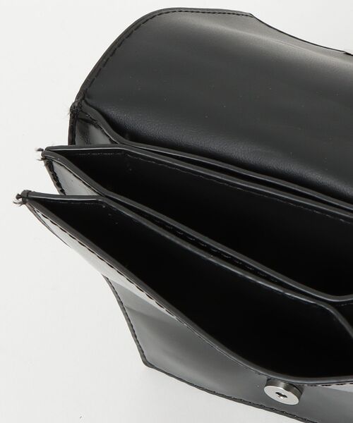 VACANCY(ヴァカンシー)の「バックルデザインミニショルダーバッグ/ポシェット(ショルダーバッグ・レディース・ブラック/グレー・FREE)」の8枚目の写真