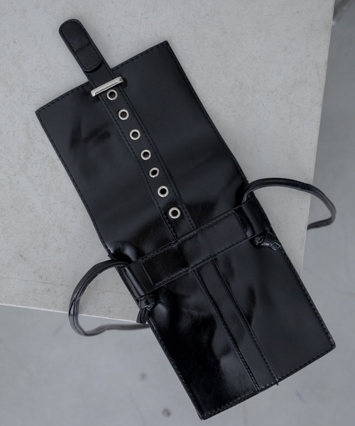 VACANCY(ヴァカンシー)の「バックルデザインミニショルダーバッグ/ポシェット(ショルダーバッグ・レディース・ブラック/グレー・FREE)」の5枚目の写真