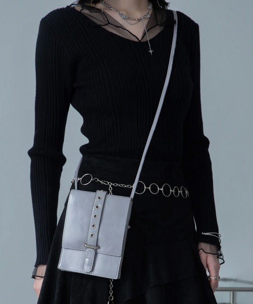 VACANCY(ヴァカンシー)の「バックルデザインミニショルダーバッグ/ポシェット(ショルダーバッグ・レディース・ブラック/グレー・FREE)」の18枚目の写真