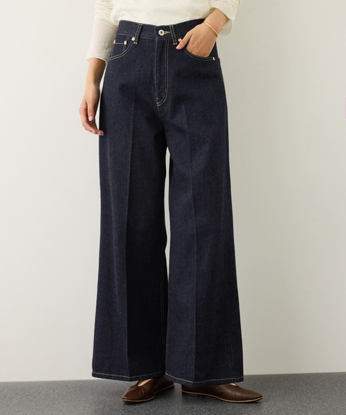 ROPE'（ロペ）の「【KUROKI(クロキ)】センタープレスイージーワイドデニムパンツ/イージーケア・セットアップ対応（デニムパンツ・レディース・ブルー系その他6/ネイビー・38/36）」の2枚目の写真