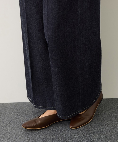 ROPE'（ロペ）の「【KUROKI(クロキ)】センタープレスイージーワイドデニムパンツ/イージーケア・セットアップ対応（デニムパンツ・レディース・ブルー系その他6/ネイビー・38/36）」の12枚目の写真