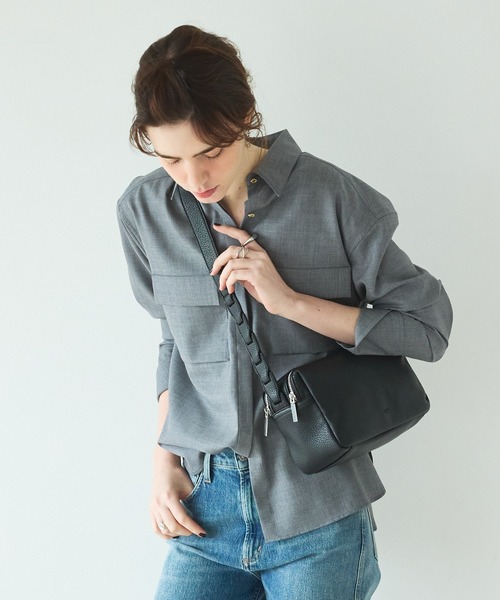 LOWELL things(ロウェル シングス)の「【人気定番アイテム/再入荷】Frec/Wファスナースクエアショルダー(ショルダーバッグ・レディース・ブラック/アイボリー・フリー)」の4枚目の写真