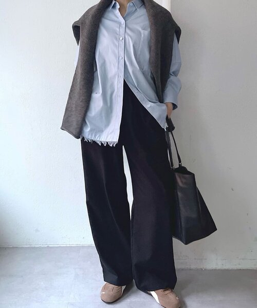 ear PAPILLONNER（イアパピヨネ）の「オンオフ兼用ライトイージーパンツ【SUM1 STYLE(スミスタイル)】（その他パンツ・レディース・ブルー系その他/キャメル/ブラック・FREE）」の2枚目の写真