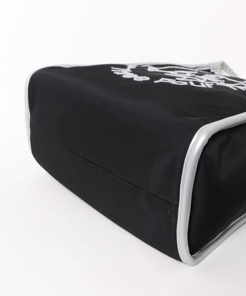 Three Four Time（ｽﾘｰﾌｫｰﾀｲﾑ）の「Three Four Time 刺繍ナイロントート（トートバッグ・レディース・ブラック/グリーン・FREE）」の4枚目の写真