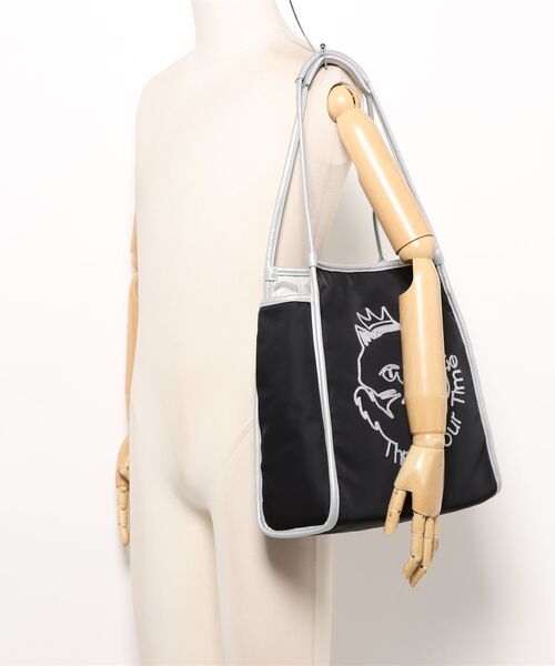 Three Four Time（ｽﾘｰﾌｫｰﾀｲﾑ）の「Three Four Time 刺繍ナイロントート（トートバッグ・レディース・ブラック/グリーン・FREE）」の7枚目の写真