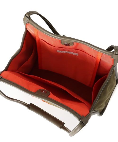 Three Four Time（ｽﾘｰﾌｫｰﾀｲﾑ）の「Three Four Time 刺繍ナイロントート（トートバッグ・レディース・ブラック/グリーン・FREE）」の13枚目の写真