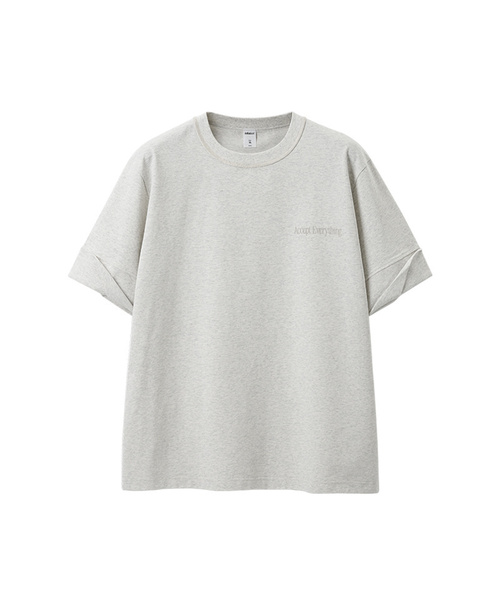 BUTTON SEOUL(ボタンソウル)の「ナチュラルワイドカフスコットンエンボオーバーサイズTシャツ(ホワイト/ライトグレー/ブラック)(Tシャツ/カットソー・メンズ・ホワイト/ブラック/ライトグレー・M(48)/L(50)/XL)」の1枚目の写真