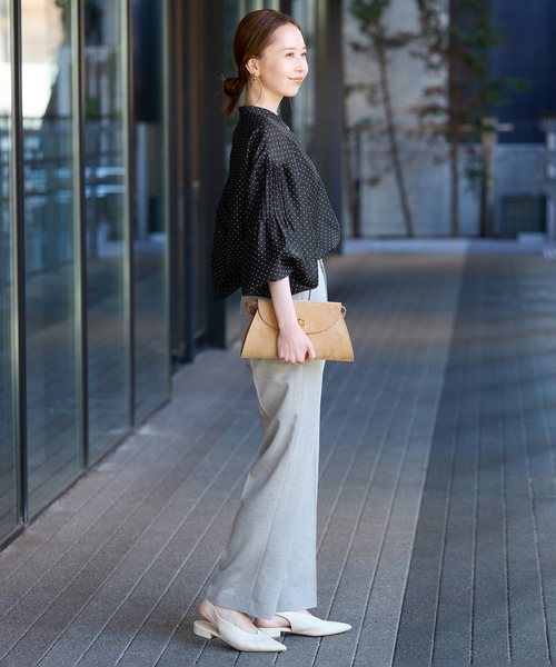 SLOBE IENA(スローブイエナ)の「ドットピンタックバルーンスリーブブラウス(シャツ/ブラウス・レディース・ホワイト/ブラック・FREE)」の6枚目の写真