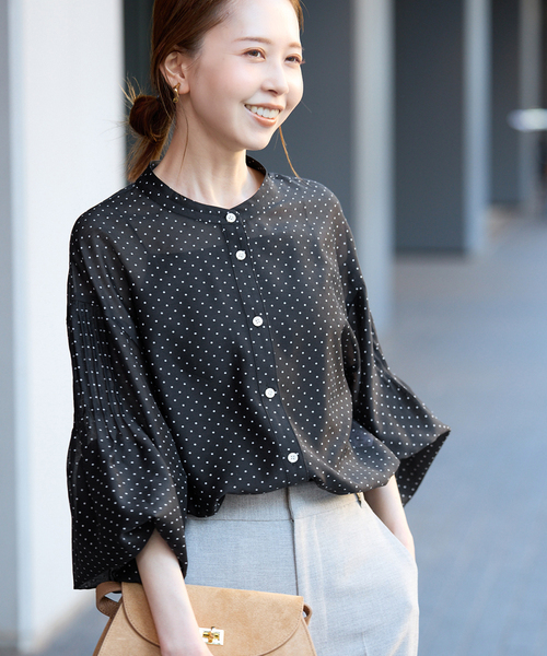 SLOBE IENA(スローブイエナ)の「ドットピンタックバルーンスリーブブラウス(シャツ/ブラウス・レディース・ホワイト/ブラック・FREE)」の8枚目の写真