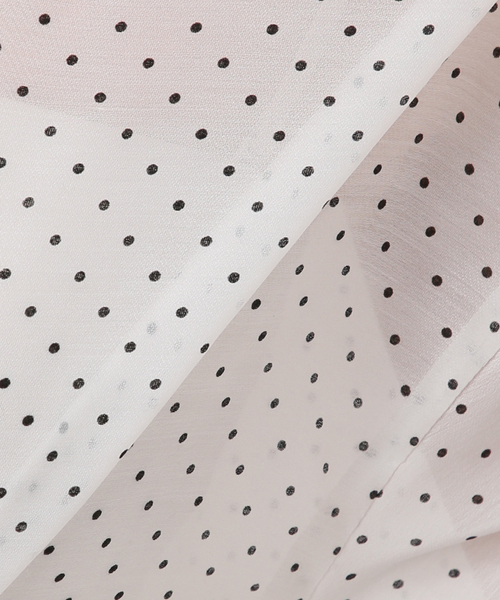 SLOBE IENA(スローブイエナ)の「ドットピンタックバルーンスリーブブラウス(シャツ/ブラウス・レディース・ホワイト/ブラック・FREE)」の16枚目の写真