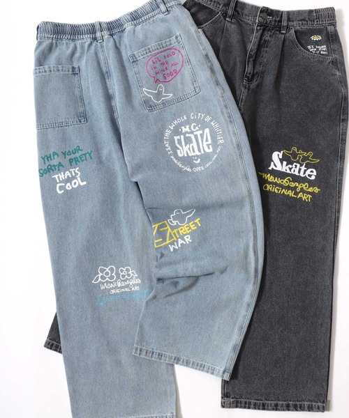 Mark Gonzales（マーク・ゴンザレス）の「MARK GONZALES ARTWORK COLLECTION/マークゴンザレス 別注 ストリートデザイン 総柄プリント ワイドデニムパンツ（デニムパンツ・メンズ・ブルー/ブラック系その他/サックスブルー/ブラック・XL/L/M）」の3枚目の写真