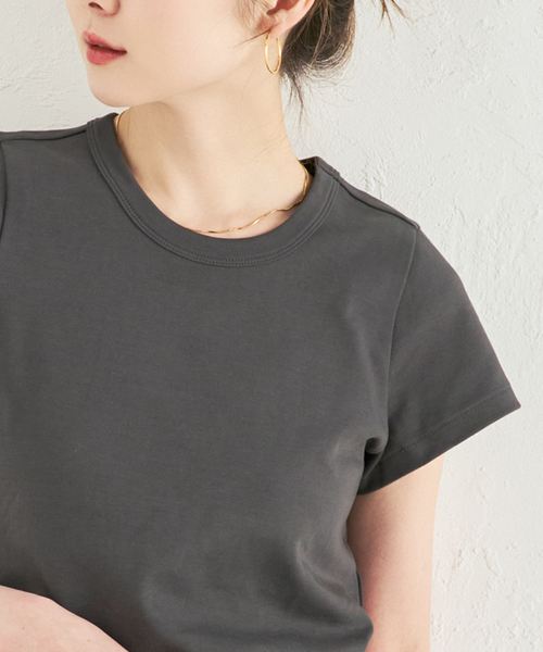 Noble(ノーブル)の「《追加・WEB限定カラー》スビンコットンスムースコンパクトTシャツ(Tシャツ/カットソー・レディース・ピンク/ホワイト/チャコールグレー/イエロー・FREE)」の6枚目の写真