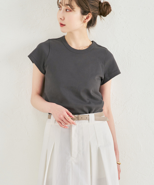 Noble(ノーブル)の「《追加・WEB限定カラー》スビンコットンスムースコンパクトTシャツ(Tシャツ/カットソー・レディース・ピンク/ホワイト/チャコールグレー/イエロー・FREE)」の10枚目の写真