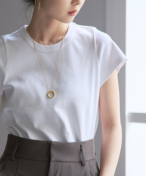 Noble(ノーブル)の「《追加・WEB限定カラー》スビンコットンスムースコンパクトTシャツ(Tシャツ/カットソー・レディース・ピンク/ホワイト/チャコールグレー/イエロー・FREE)」の17枚目の写真