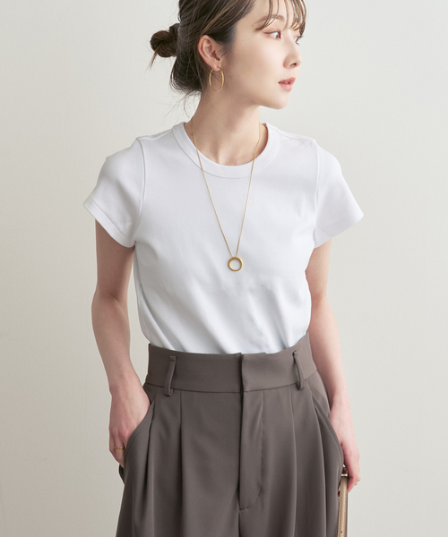 Noble(ノーブル)の「《追加・WEB限定カラー》スビンコットンスムースコンパクトTシャツ(Tシャツ/カットソー・レディース・ピンク/ホワイト/チャコールグレー/イエロー・FREE)」の21枚目の写真