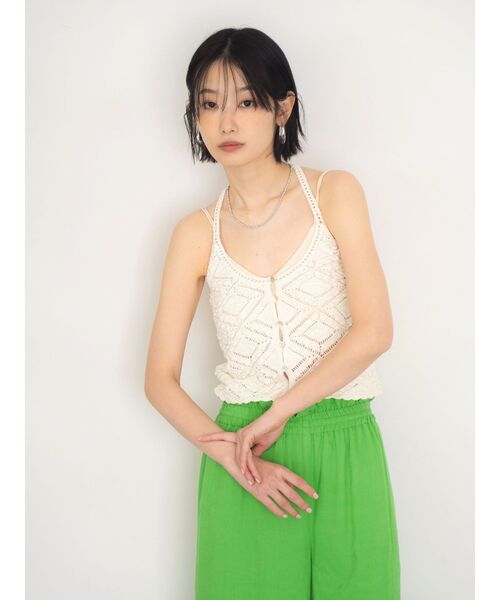 Ungrid(アングリッド)の「ホルターネックニットキャミソール(キャミソール・レディース・オレンジ/グリーン/オフホワイト・FREE)」の12枚目の写真