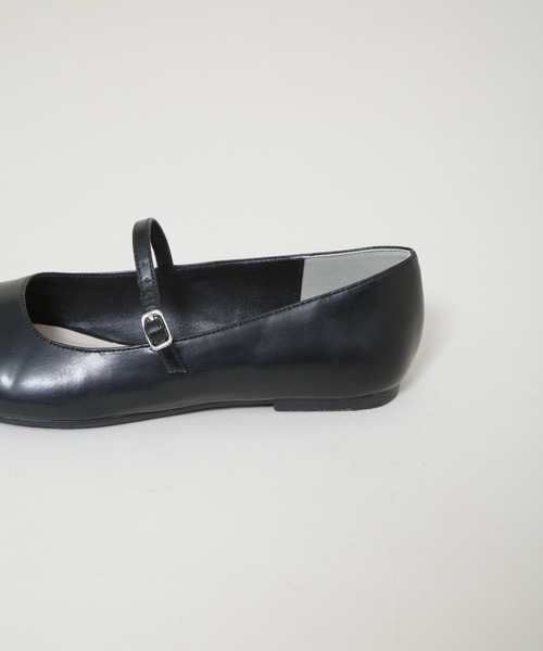 NANO universe(ナノユニバース)の「メリージェーンフラットパンプス(パンプス・レディース・ライトベージュ/ブラック・38/37/36)」の7枚目の写真