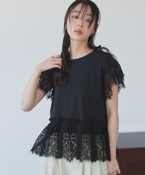 TREOVER（トレオーバー）の「着映えるレースデザインが大人可愛いヘムスリーブレースデザイントップス（Tシャツ/カットソー・レディース・オフホワイト/ブラック・FREE）」の2枚目の写真