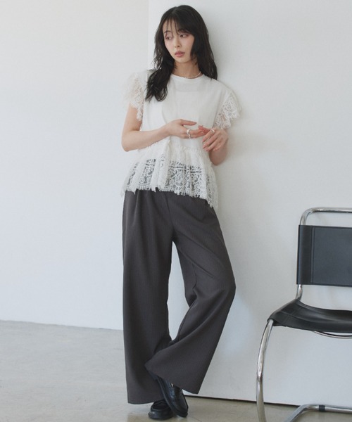 TREOVER（トレオーバー）の「着映えるレースデザインが大人可愛いヘムスリーブレースデザイントップス（Tシャツ/カットソー・レディース・オフホワイト/ブラック・FREE）」の7枚目の写真