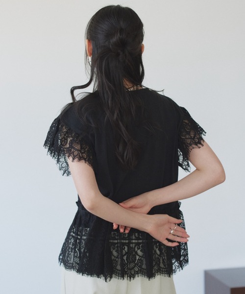 TREOVER（トレオーバー）の「着映えるレースデザインが大人可愛いヘムスリーブレースデザイントップス（Tシャツ/カットソー・レディース・オフホワイト/ブラック・FREE）」の10枚目の写真