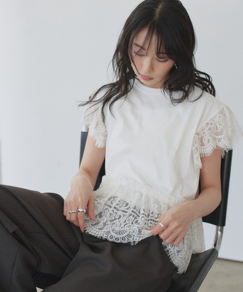 TREOVER（トレオーバー）の「着映えるレースデザインが大人可愛いヘムスリーブレースデザイントップス（Tシャツ/カットソー・レディース・オフホワイト/ブラック・FREE）」の13枚目の写真