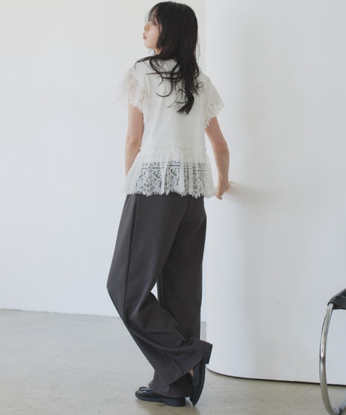 TREOVER（トレオーバー）の「着映えるレースデザインが大人可愛いヘムスリーブレースデザイントップス（Tシャツ/カットソー・レディース・オフホワイト/ブラック・FREE）」の16枚目の写真