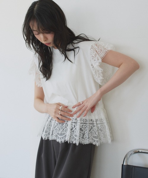 TREOVER（トレオーバー）の「着映えるレースデザインが大人可愛いヘムスリーブレースデザイントップス（Tシャツ/カットソー・レディース・オフホワイト/ブラック・FREE）」の18枚目の写真