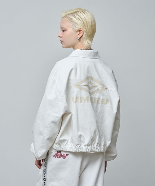 UMBRO(アンブロ)の「(UMBRO)DENIM BLOUSON(ブルゾン・レディース・ブルー/ブラウン/ホワイト・ONE SIZE)」の4枚目の写真