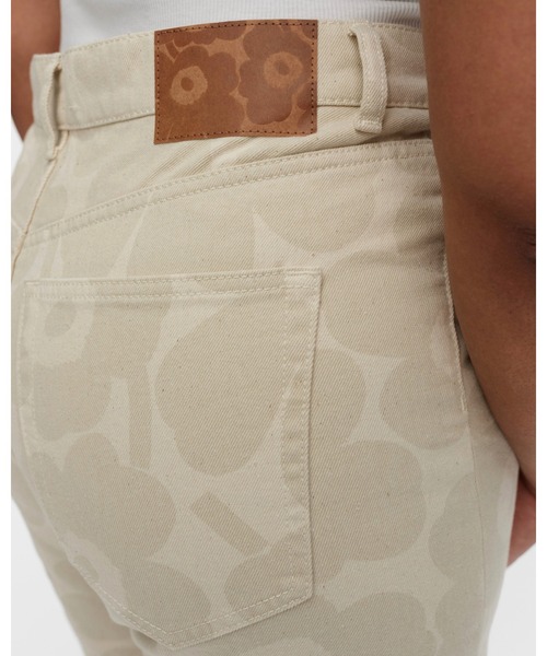 marimekko（マリメッコ）の「【Maridenim】Marssi Unikko / Short pants（デニムパンツ・レディース・ホワイト・25inch/26inch/27inch/28inch/29inch/30inch）」の2枚目の写真