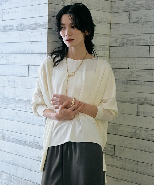 qualite（カリテ）の「【接触冷感】シアーオーバーカーディガン　春服　夏服　オフィスカジュアル　羽織り（シャツ/ブラウス・レディース・ブラック/カーキ/オフホワイト・フリー）」の9枚目の写真